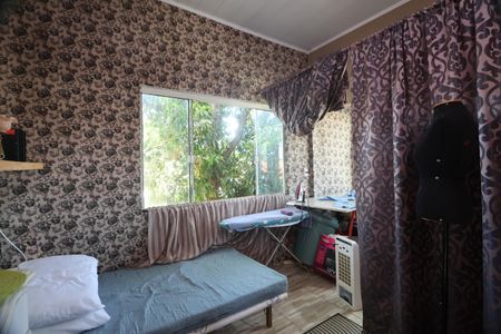 Casa à venda com 484m², 5 quartos e 3 vagasQuarto/casa 2