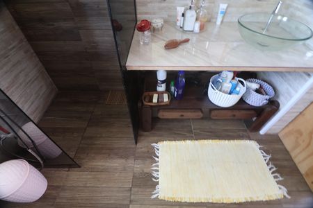 Casa à venda com 484m², 5 quartos e 3 vagasBanheiro/casa 2