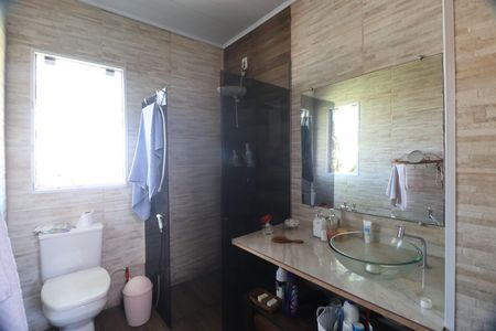 Casa à venda com 484m², 5 quartos e 3 vagasBanheiro/casa 2