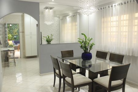 Casa à venda com 280m², 3 quartos e 3 vagasSala de jantar 