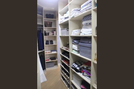 Casa à venda com 280m², 3 quartos e 3 vagasCloset 