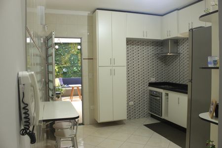 Casa à venda com 280m², 3 quartos e 3 vagasCozinha 