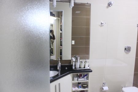 Casa à venda com 280m², 3 quartos e 3 vagasBanheiro da Suíte 