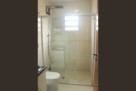 Casa à venda com 280m², 3 quartos e 3 vagasBanheiro social 