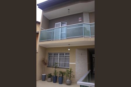 Casa à venda com 280m², 3 quartos e 3 vagasQuintal e fachada