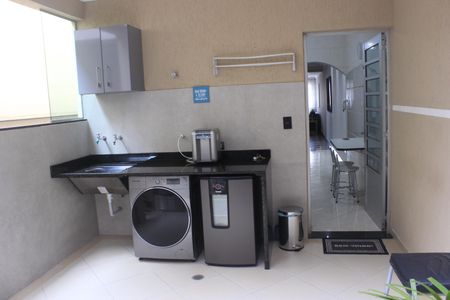 Casa à venda com 280m², 3 quartos e 3 vagasEspaço Gourmet e lavanderia 