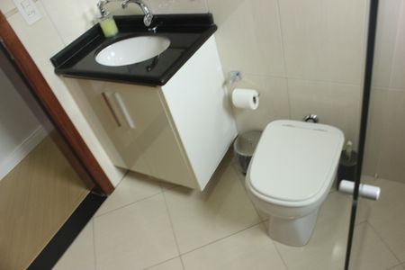 Casa à venda com 280m², 3 quartos e 3 vagasBanheiro social 