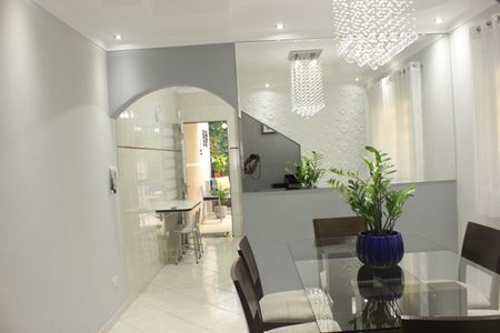 Casa à venda com 280m², 3 quartos e 3 vagasSala de jantar 