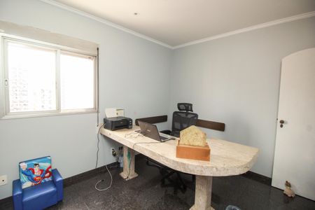 Apartamento à venda com 268m², 3 quartos e 4 vagasEscritório