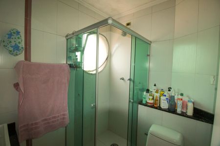 Apartamento à venda com 268m², 3 quartos e 4 vagasBanheiro da Suíte 2