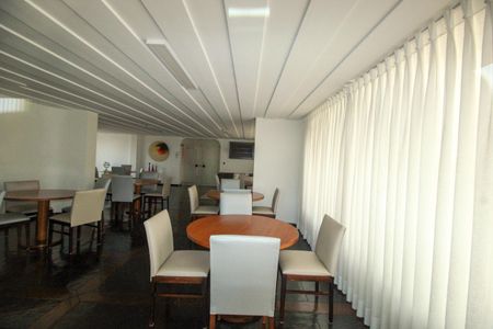 Apartamento à venda com 268m², 3 quartos e 4 vagasSalão de Festas