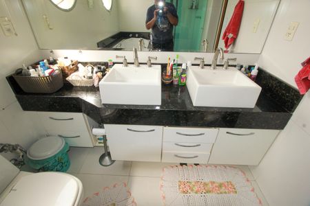 Apartamento à venda com 268m², 3 quartos e 4 vagasBanheiro da Suíte Master