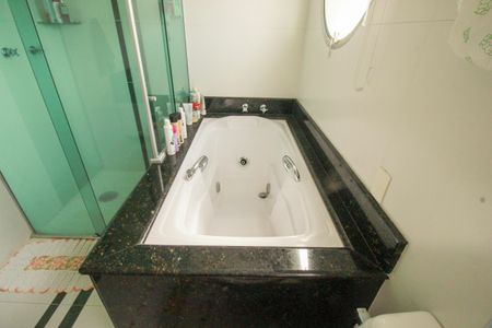 Apartamento à venda com 268m², 3 quartos e 4 vagasBanheiro da Suíte Master