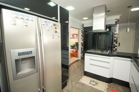 Apartamento à venda com 268m², 3 quartos e 4 vagasCozinha