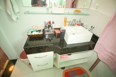 Apartamento à venda com 268m², 3 quartos e 4 vagasBanheiro da Suíte 2