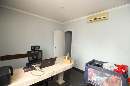 Apartamento à venda com 268m², 3 quartos e 4 vagasEscritório