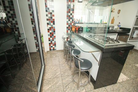 Apartamento à venda com 268m², 3 quartos e 4 vagasCozinha