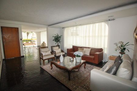 Apartamento à venda com 268m², 3 quartos e 4 vagasHall social