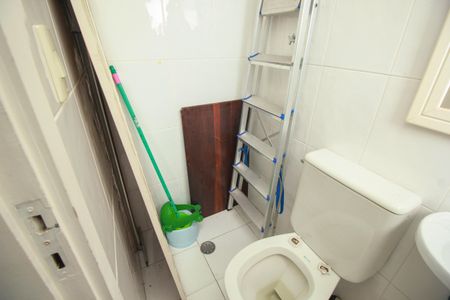 Apartamento à venda com 268m², 3 quartos e 4 vagasBanheiro de Serviço