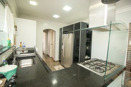 Apartamento à venda com 268m², 3 quartos e 4 vagasCozinha