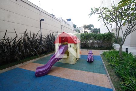 Apartamento à venda com 42m², 2 quartos e 1 vaga Apartamento à venda com 42m², 2 quartos e 1 vagaÁrea comum - Playground