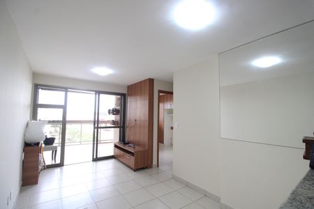 Sala de apartamento para alugar com 3 quartos, 87m² em Barra Olímpica, Rio de Janeiro