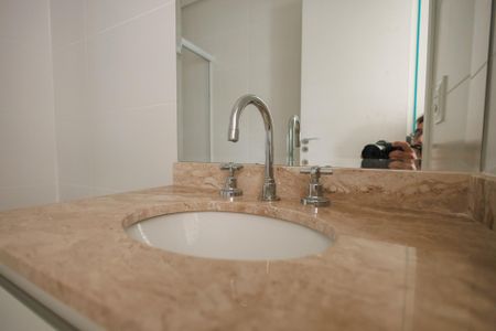 Apartamento para alugar com 66m², 2 quartos e 1 vaga Apartamento para alugar com 66m², 2 quartos e 1 vagaBanheiro Corredor