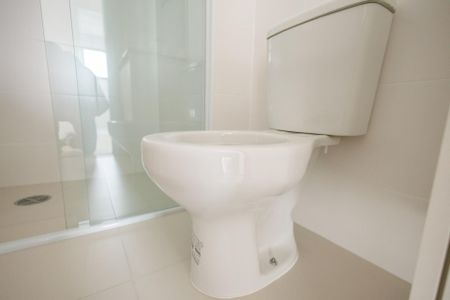 Apartamento para alugar com 66m², 2 quartos e 1 vaga Apartamento para alugar com 66m², 2 quartos e 1 vagaBanheiro Corredor