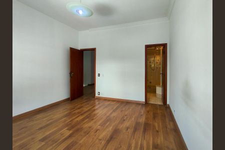 Casa para alugar com 179m², 3 quartos e 3 vagasSuíte