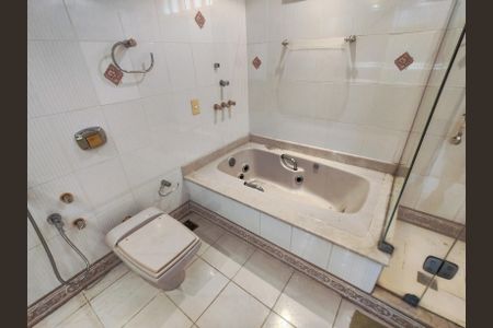 Casa para alugar com 179m², 3 quartos e 3 vagasBanheiro da Suíte