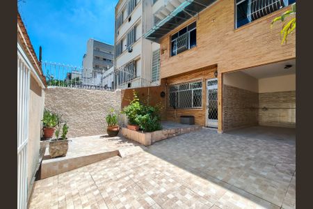 Casa para alugar com 179m², 3 quartos e 3 vagasFachada