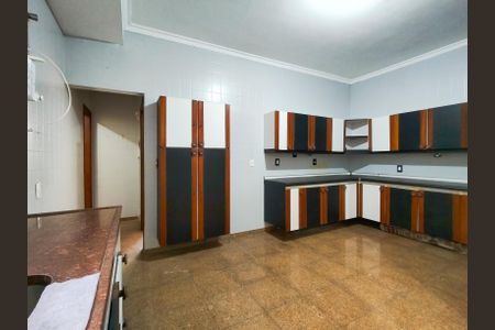 Casa para alugar com 179m², 3 quartos e 3 vagasCozinha