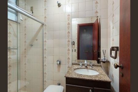 Casa para alugar com 179m², 3 quartos e 3 vagasBanheiro Corredor