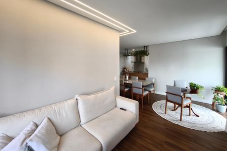 Sala de Estar de apartamento à venda com 2 quartos, 84m² em Parque Industrial, Campinas