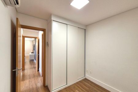 Apartamento à venda com 112m², 3 quartos e 2 vagasQuarto 2 