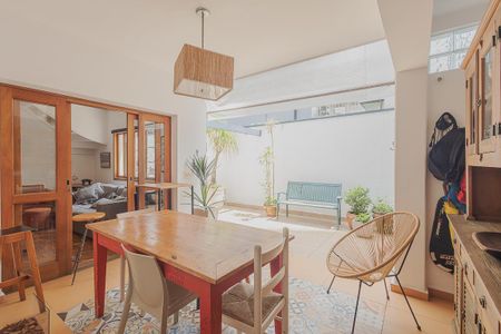 Casa à venda com 170m², 4 quartos e 2 vagasEspaço Gourmet