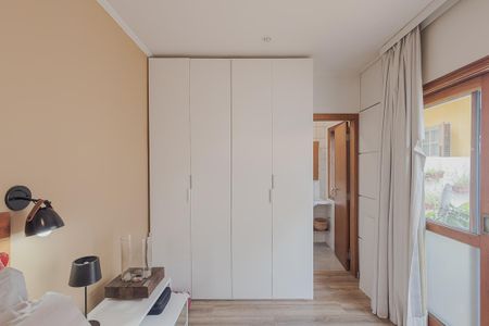 Casa à venda com 170m², 4 quartos e 2 vagasSuíte