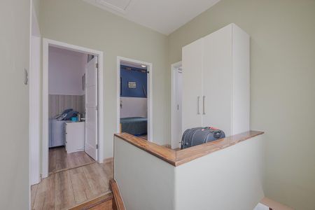 Casa à venda com 170m², 4 quartos e 2 vagasCorredor