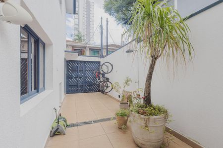 Casa à venda com 170m², 4 quartos e 2 vagasQuintal