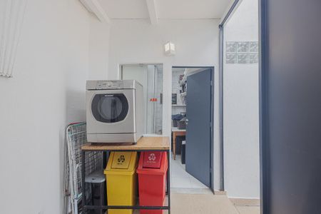 Casa à venda com 170m², 4 quartos e 2 vagasÁrea de Serviço