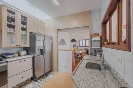 Casa à venda com 170m², 4 quartos e 2 vagasCozinha