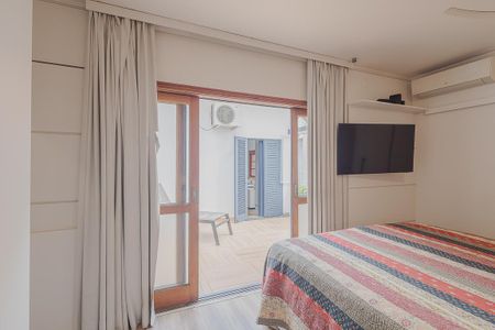 Casa à venda com 170m², 4 quartos e 2 vagasSuíte