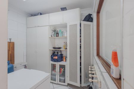 Casa à venda com 170m², 4 quartos e 2 vagasÁrea de Serviço - Dispensa