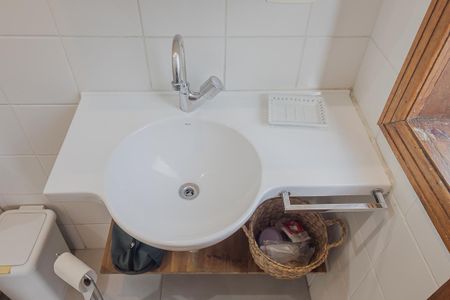 Casa à venda com 170m², 4 quartos e 2 vagasBanheiro da Suíte