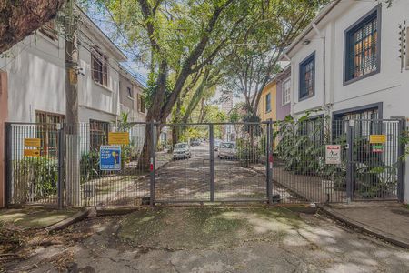 Casa à venda com 170m², 4 quartos e 2 vagasFachada