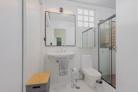 Casa à venda com 170m², 4 quartos e 2 vagasBanheiro