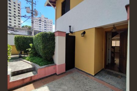 Casa à venda com 120m², 3 quartos e 2 vagas Casa à venda com 120m², 3 quartos e 2 vagasEntrada