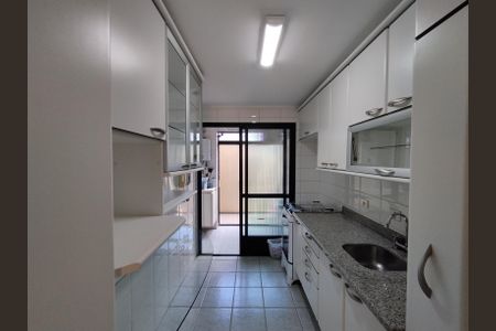 Casa à venda com 120m², 3 quartos e 2 vagas Casa à venda com 120m², 3 quartos e 2 vagasCozinha - Armários