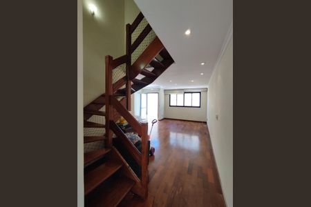 Casa à venda com 120m², 3 quartos e 2 vagas Casa à venda com 120m², 3 quartos e 2 vagasSala