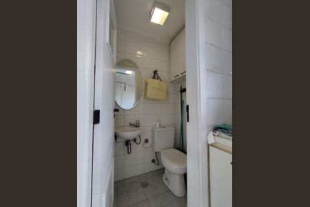 Casa à venda com 120m², 3 quartos e 2 vagas Casa à venda com 120m², 3 quartos e 2 vagasBanheiro de serviço